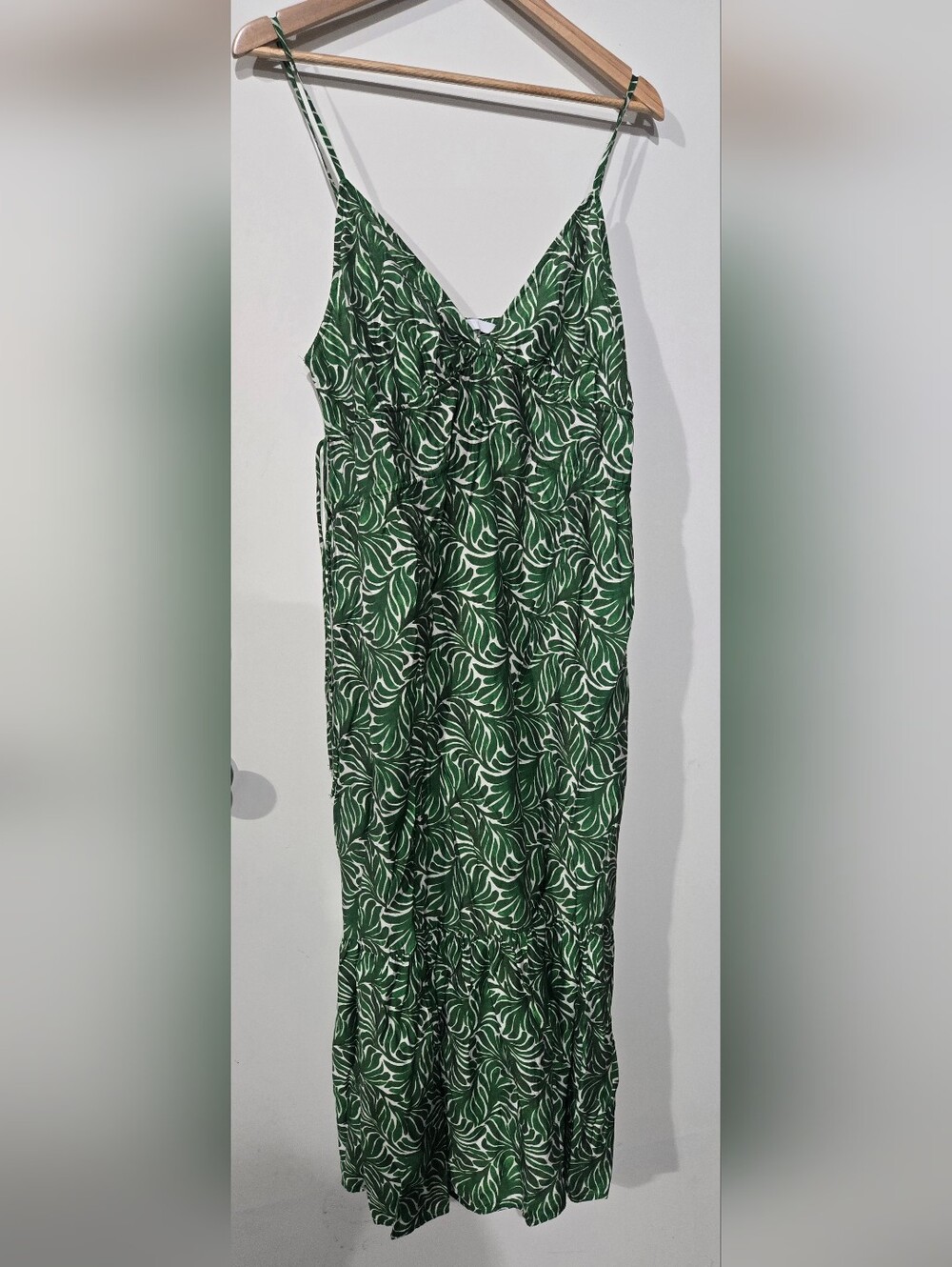 H&M Green and White Leaf-Print Dress